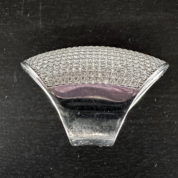 Beautiful Silver Statement Ring With Pave Cubic Zirconia Size 7 - Picture 4 of 7